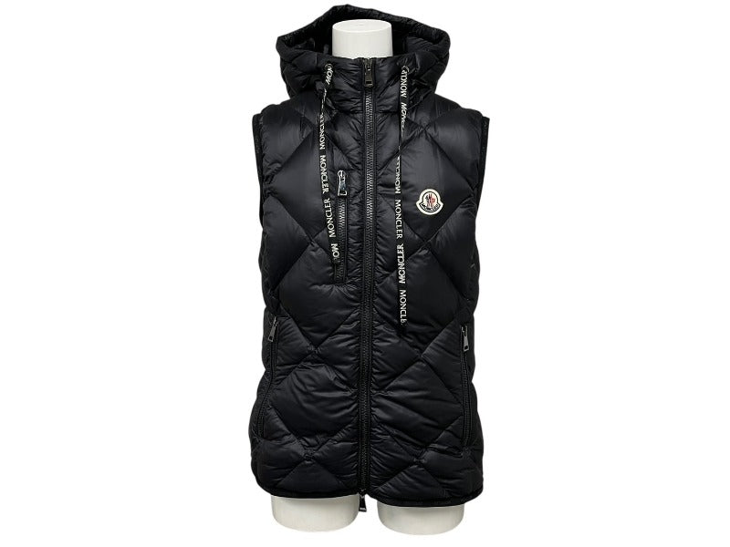 極美品 MONCLER モンクレール SUCREX GILET ダウンベスト F10931A53700 C0381 ブラック ナイロン フード 2 中古 4b007518
