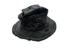 画像をギャラリービューアに読み込む, 新品未使用 KAPITAL キャピタル 11.5oz ブラック×ブラック デニム 老人と海HAT クラッシュリメイク バケットハット EK-1741XH ONE SIZE 中古 4b007549