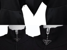 Load image into Gallery viewer, 極美品 PRADA プラダ スウェット ワンピース ドレス 2023 WS15420 トライアングルロゴ ブラック シルバー金具 中古 4b007621