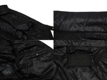 Load image into Gallery viewer, 極美品 PRADA プラダ トライアングルロゴ ダウンジャケット SGA462 ブラック ナイロン サイズ52 中古 4b007658