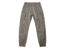Load image into Gallery viewer, Rick Owens リックオウエンス カーゴジョグパンツ RU20S7396 ダスト コットン スパンデックス サイズ50 美品 中古 4b007712