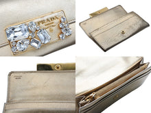 Load image into Gallery viewer, PRADA プラダ ビジュー 長財布 ロングウォレット イタリア製 レザー ビジュー ゴールド金具 良品 中古 4b007782