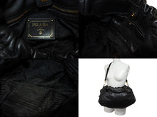 画像をギャラリービューアに読み込む, PRADA プラダ ギャザー 2WAYバッグ ハンドバッグ ショルダーバッグ カーフレザー ブラック ゴールド金具 美品 中古 4b007894