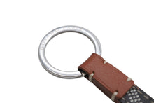 Load image into Gallery viewer, 極美品 GOYARD ゴヤールストラップ ヘリンボーン柄 フランス製 PVC レザー ブラック ブラウン シルバー金具 中古 4b007931