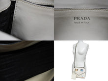 Load image into Gallery viewer, PRADA プラダ ロボット モノクローム チェーンショルダーバッグ 1BD127 サフィアーノレザー アイボリー シルバー金具 良品 中古 4b007961