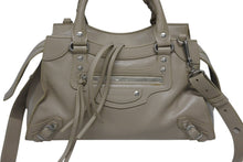 Load image into Gallery viewer, BALENCIAGA バレンシアガ ネオクラシックシティ 2WAYバッグ 678629 ベージュ レザー シルバー金具 美品 中古 4b008069