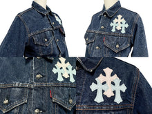画像をギャラリービューアに読み込む, 極美品 CHROME HEARTS クロムハーツ × LEVI&#39;S リーバイス デニムジャケット フローラル クロスパッチ デニムジャケット サイズ10Y 中古 4b008137