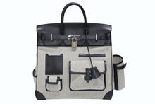 Load image into Gallery viewer, HERMES エルメス オータクロア40 カーゴ ハンドバッグ トワルアッシュ ヴォーエバーカーフ エクリュ ブラック Z刻印 2021年 SV金具 美品 中古 4b008142