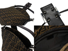 画像をギャラリービューアに読み込む, FENDI フェンディ マンマバケット ワンショルダーバッグ ズッカ柄 キャンバス レザー ブラウン シルバー金具 美品 中古 4b008185