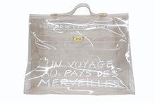 Load image into Gallery viewer, HERMES エルメス ビニールケリー 不思議の国 エルメスへの旅展 ハンドバッグ トートバッグ クリア 透明 ビニール ゴールド金具 美品 中古 4b008239