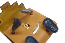 Load image into Gallery viewer, 極美品 HERMES エルメス ケリードールチャーム タデラクト×シェブルミゾル オレンジ×ブラウン×ブラック U刻印 アクセサリー 中古 4b008261