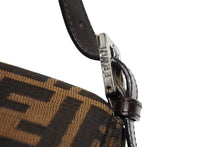 画像をギャラリービューアに読み込む, FENDI フェンディ ズッカ柄 マンマバケット ワンショルダーバッグ ブラウン ロゴ コットンキャンバス レザー 美品 中古 4b008343