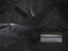 Load image into Gallery viewer, 極美品 BALENCIAGA バレンシアガ 2way ハンドバッグ ザ タウン 40579-1000-0021232 ブラック レザー 中古 4b008360