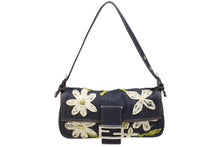 画像をギャラリービューアに読み込む, 極美品 FENDI フェンディ フラワー デニム マンマバケット エンブロイダリー ワンショルダーバッグ 26421 刺繍 ネイビー シルバー金具 中古 4b008374