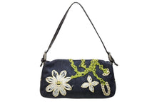 画像をギャラリービューアに読み込む, 極美品 FENDI フェンディ フラワー デニム マンマバケット エンブロイダリー ワンショルダーバッグ 26421 刺繍 ネイビー シルバー金具 中古 4b008374