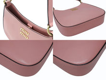 画像をギャラリービューアに読み込む, 極美品 MIUMIU ミュウミュウ マドラス ワンショルダーバッグ 5BC105 ピンク レザー ロゴ金具 ゴールド金具 中古 4b008515