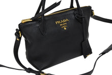 Load image into Gallery viewer, 極美品 PRADA プラダ ヴィテロダイノ 2WAY ハンドバッグ 1BA111 ブラック レザー ゴールド金具 中古 4b008637