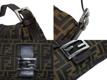 画像をギャラリービューアに読み込む, 極美品 FENDI フェンディ マンマバケット ワンショルダーバッグ 26424 ズッカ柄 キャンバス レザー ブラウン シルバー金具 中古 4b008639