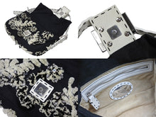 画像をギャラリービューアに読み込む, 極美品 FENDI フェンディ フローラルエンブロイダリー マンマバケット セレリア ショルダーバッグ 8BR101-038 ラインストーン ブラック ホワイト 中古 4b008644