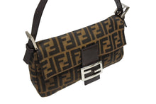 画像をギャラリービューアに読み込む, FENDI フェンディ マンマバケット ワンショルダーバッグ 26424 ズッカ柄 キャンバス レザー ブラウン シルバー金具 美品 中古 4b008660
