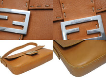 画像をギャラリービューアに読み込む, FENDI フェンディ マンマバケット セレリア ワンショルダーバッグ 8BR101 ブラウン レザー シルバー金具 美品 中古 4b008667