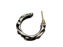 Load image into Gallery viewer, CHROME HEARTS クロムハーツ HOOPSCROOL スクロールフープ ピアス 片耳 97刻印 シルバー925 重量約3.8g 美品 中古 4b008758