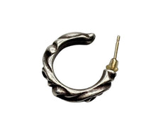 Load image into Gallery viewer, CHROME HEARTS クロムハーツ HOOPSCROOL スクロールフープ ピアス 片耳 97刻印 シルバー925 重量約3.8g 美品 中古 4b008758