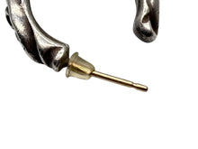 Load image into Gallery viewer, CHROME HEARTS クロムハーツ HOOPSCROOL スクロールフープ ピアス 片耳 97刻印 シルバー925 重量約3.8g 美品 中古 4b008758