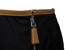 Load image into Gallery viewer, 新品未使用 PRADA プラダ レザートリムミニスカート トライアングルロゴ 21H969 ナイロン ブラック ブラウン サイズ38 中古 4b008815