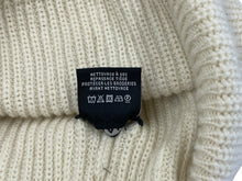 画像をギャラリービューアに読み込む, 極美品 CHANEL シャネル カシミヤ ニットキャップ ビーニー ニット帽 アイボリー ブラック ビーズ 中古 4b008823