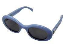 Load image into Gallery viewer, 新品同様 CELINE セリーヌ トリオンフ アセテートサングラス オーバル CL40194U イタリア製 ブルー シルバー金具 サイズ52◻︎22 中古 4b008854