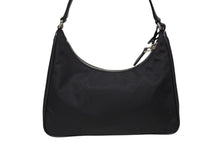 画像をギャラリービューアに読み込む, 極美品 PRADA プラダ ホーボー ワンショルダー RE-EDITION 2005 トライアングルロゴ ブラック ナイロン シルバー金具 1NE204 中古 4b008878