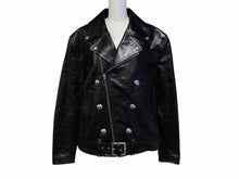 Load image into Gallery viewer, 極美品 CELINE セリーヌ ダブルライダースジャケット 2EK84132038 NO イタリア製 牛革 ブラック シルバー金具 サイズ56 中古 4b009029