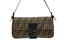 画像をギャラリービューアに読み込む, FENDI フェンディ マンマバケット ワンショルダーバッグ ズッカ柄 キャンバス レザー ブラウン ブラック ガンメタ金具 美品 中古 4b009075