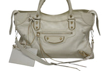 Load image into Gallery viewer, BALENCIAGA バレンシアガ THE CITY ザ シティ 2WAYバッグ 115748 レザー アイボリー ゴールド金具 美品 美品 中古 4b009099