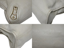 Load image into Gallery viewer, BALENCIAGA バレンシアガ THE CITY ザ シティ 2WAYバッグ 115748 レザー アイボリー ゴールド金具 美品 美品 中古 4b009099