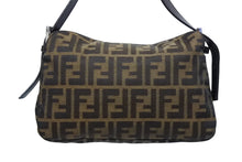 画像をギャラリービューアに読み込む, FENDI フェンディ マンマバケット ワンショルダーバッグ ズッカ柄 キャンバス レザー ブラウン シルバー金具 美品 中古 4b009108