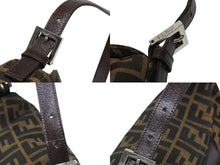 画像をギャラリービューアに読み込む, FENDI フェンディ マンマバケット ワンショルダーバッグ 26425 ズッカ柄 ブラウン キャンバス レザー シルバー金具 美品 中古 4b009112