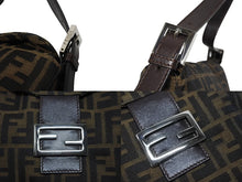 画像をギャラリービューアに読み込む, FENDI フェンディ マンマバケット ワンショルダーバッグ 26425 ズッカ柄 ブラウン キャンバス レザー シルバー金具 美品 中古 4b009113
