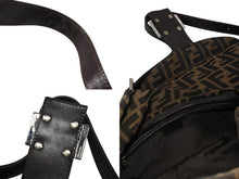 画像をギャラリービューアに読み込む, FENDI フェンディ マンマバケット ワンショルダーバッグ 26425 ズッカ柄 ブラウン キャンバス レザー シルバー金具 美品 中古 4b009113