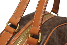 Load image into Gallery viewer, CELINE セリーヌ ヴィンテージ ハンドバッグ カバン ハンドバック 半月型 マカダム ゴールド金具 ブラウン 美品 中古 4b009127