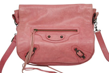 Load image into Gallery viewer, BALENCIAGA バレンシアガ フォルク ショルダーバッグ 246432 6603 レザー ピンク アンティークゴールド金具 美品 中古 4b009144