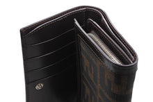 画像をギャラリービューアに読み込む, 極美品 FENDI フェンディ 二つ折り財布 コンパクトウォレット 31052 ズッカ柄 総柄 ブラウン シルバー金具 中古 4b009181