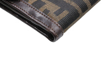 画像をギャラリービューアに読み込む, 極美品 FENDI フェンディ 二つ折り財布 ズッカ コンパクトウォレット イタリア製 キャンバス レザー ブラウン 中古 4b009182