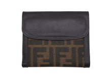 画像をギャラリービューアに読み込む, FENDI フェンディ ズッカ柄 二つ折り財布 コンパクトウォレット イタリア製 キャンバス レザー ブラウン 美品 中古 4b009184
