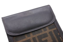 画像をギャラリービューアに読み込む, FENDI フェンディ ズッカ柄 二つ折り財布 コンパクトウォレット イタリア製 キャンバス レザー ブラウン 美品 中古 4b009184