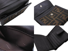 画像をギャラリービューアに読み込む, FENDI フェンディ ズッカ柄 二つ折り財布 コンパクトウォレット イタリア製 キャンバス レザー ブラウン 美品 中古 4b009184