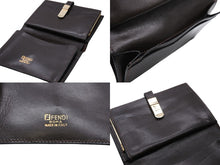 画像をギャラリービューアに読み込む, FENDI フェンディ ズッカ柄 二つ折り財布 がま口 イタリア製 キャンバス レザー ブラウン ゴールド金具 美品 中古 4b009186