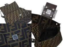 画像をギャラリービューアに読み込む, FENDI フェンディ ズッカ柄 マンマバケット ワンショルダーバッグ 26325 キャンバス レザー ブラウン シルバー金具 中古 4b009219