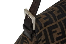 画像をギャラリービューアに読み込む, FENDI フェンディ マンマバケット ショルダーバッグ ズッカ柄 コットンキャンバス レザー ブラウン シルバー金具 美品 中古 4b009231